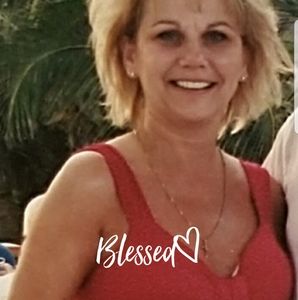 Meet your Posher, Leanne